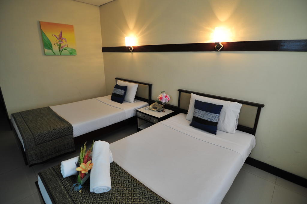 Navarat Heritage Hotel Kamphaeng Phet Exterior photo