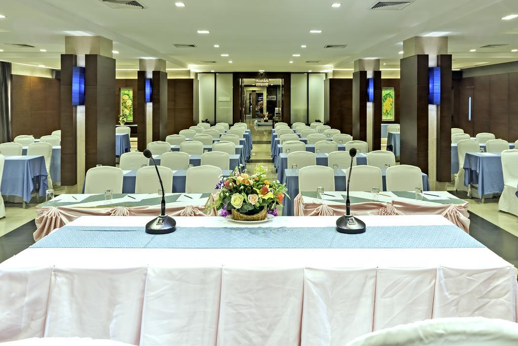 Navarat Heritage Hotel Kamphaeng Phet Exterior photo