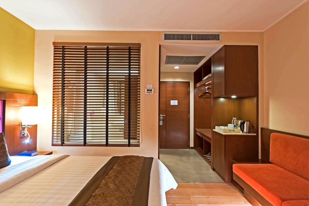 Navarat Heritage Hotel Kamphaeng Phet Exterior photo