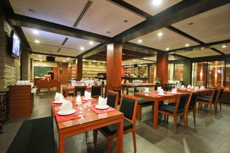 Navarat Heritage Hotel Kamphaeng Phet Exterior photo