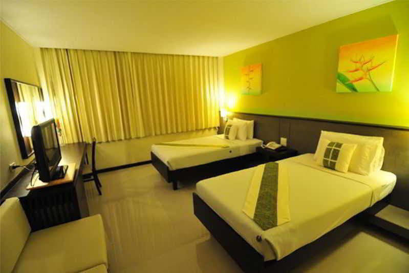Navarat Heritage Hotel Kamphaeng Phet Exterior photo